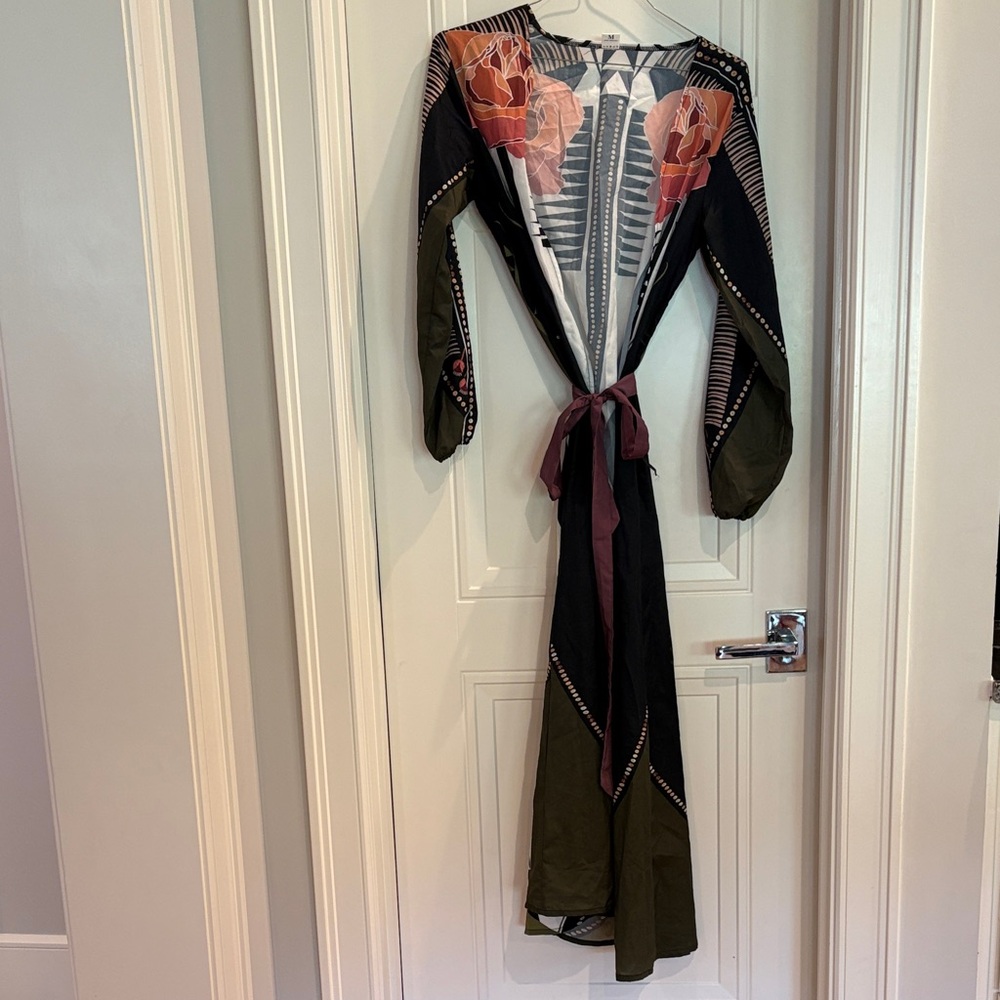 Stylish Black and Green Women's Kimono